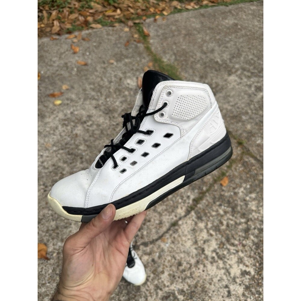 NIKE OL' SCHOOL 317223-113 AIR JORDAN WHITE BLACK MENS SIZE 11.5 Shoe